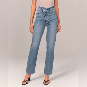 Abercrombie 90s Ultra High rise Straight Leg